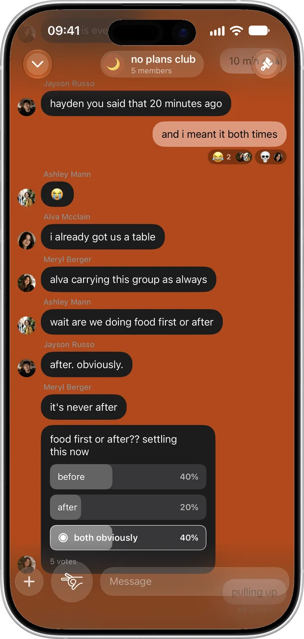 A chat themed in orange